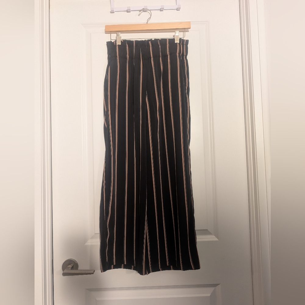 Dynamite Cropped Wide Leg Pants